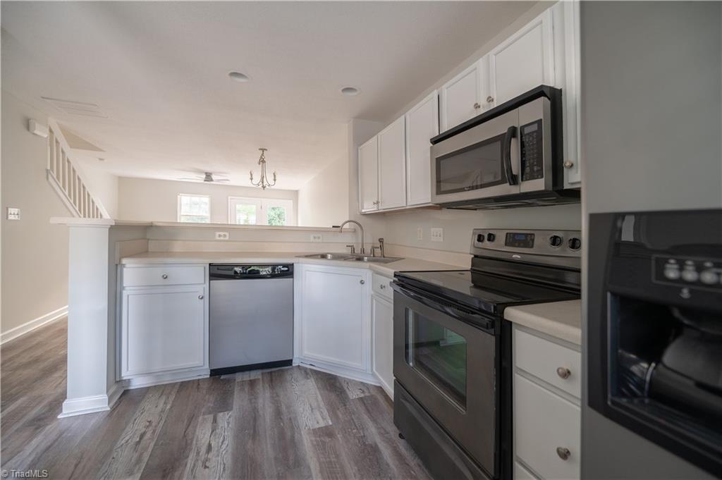 1024 Oak Blossom Way Property Photo 13