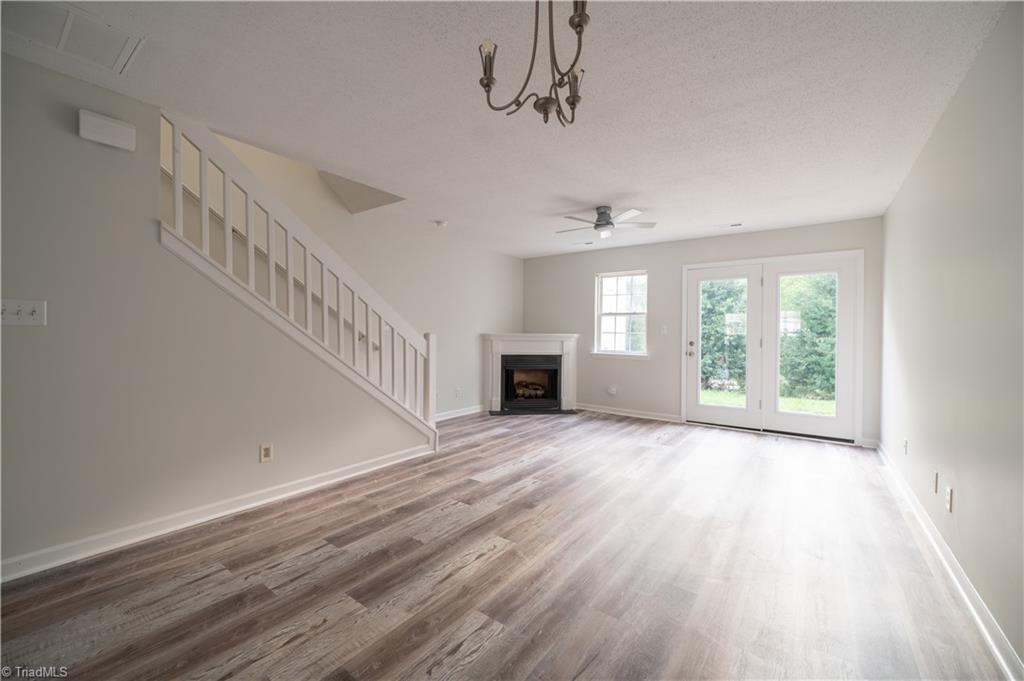 1024 Oak Blossom Way Property Photo 16