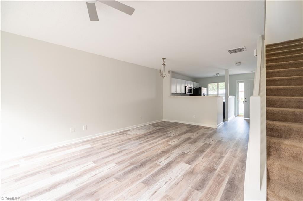 1024 Oak Blossom Way Property Photo 18