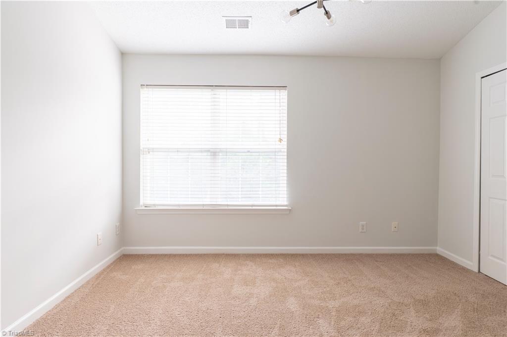 1024 Oak Blossom Way Property Photo 27