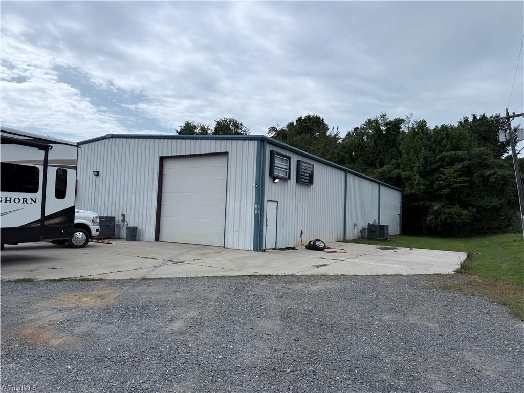 106 Scenic Drive Property Photo 3