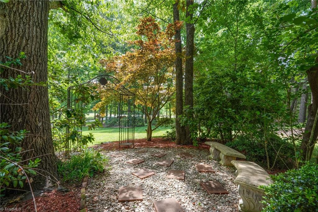 565 Irvin Farm Road Property Photo 13