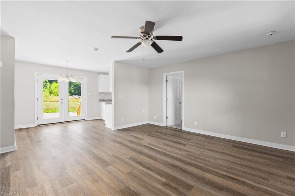 1011 Rising Sun Drive Property Photo 11