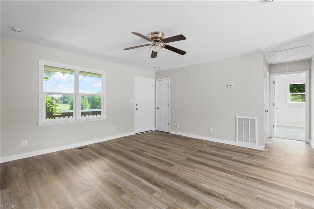 1011 Rising Sun Drive Property Photo 13