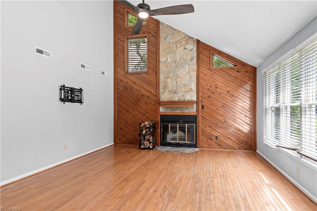 4965 Lochraven Drive Property Photo 6
