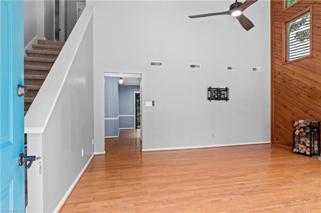 4965 Lochraven Drive Property Photo 7
