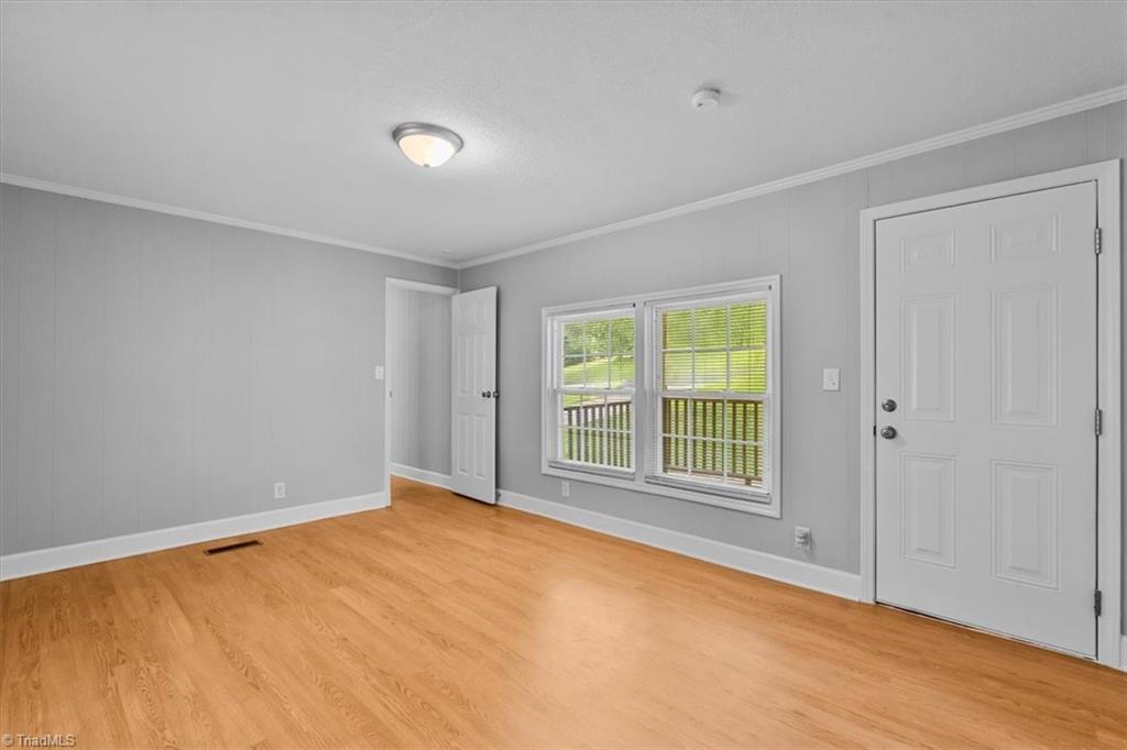 3673 Meadowbrook Drive Property Photo 9
