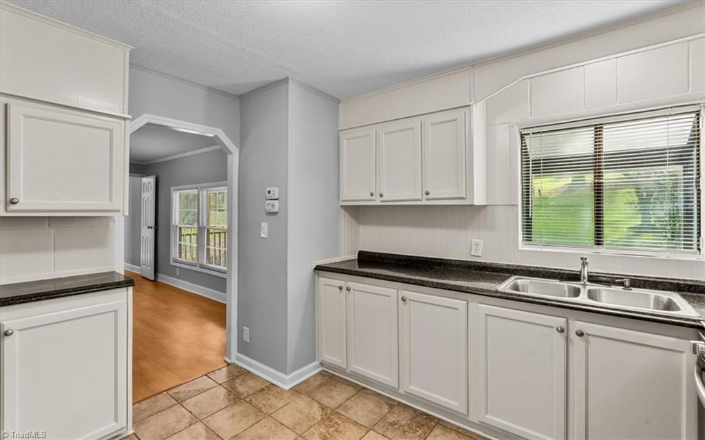 3673 Meadowbrook Drive Property Photo 11