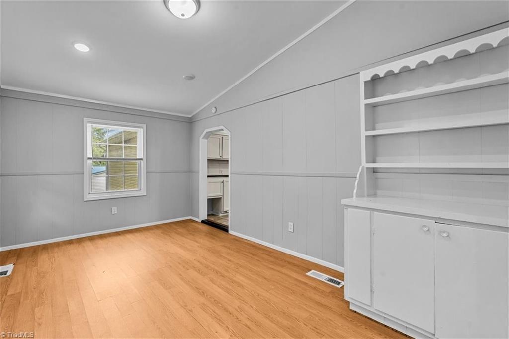 3673 Meadowbrook Drive Property Photo 16