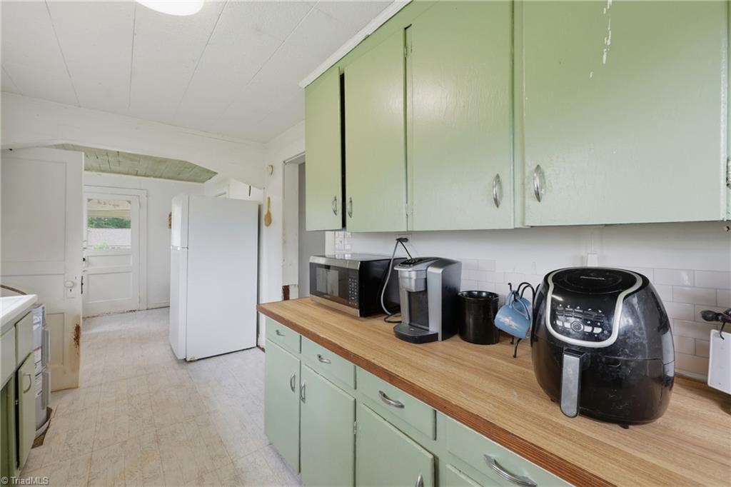 985 Traphill Road Property Photo 21