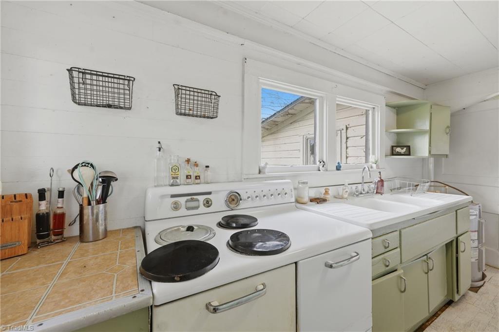 985 Traphill Road Property Photo 22