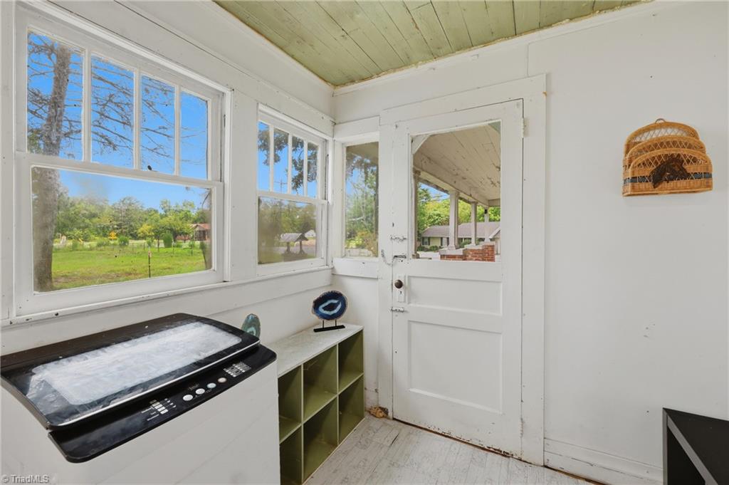 985 Traphill Road Property Photo 23