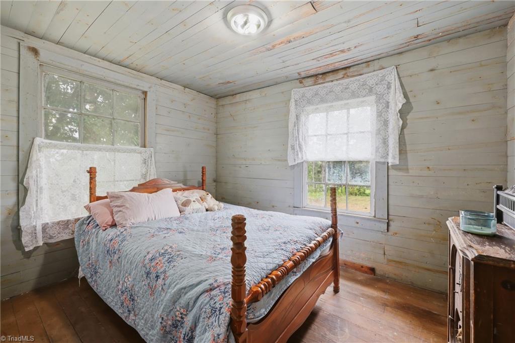 985 Traphill Road Property Photo 30