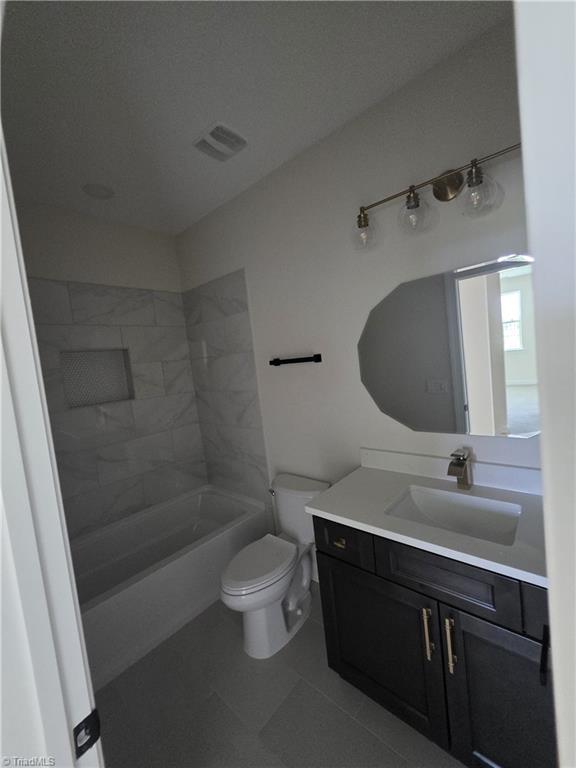 197 W Willow Street Property Photo 8