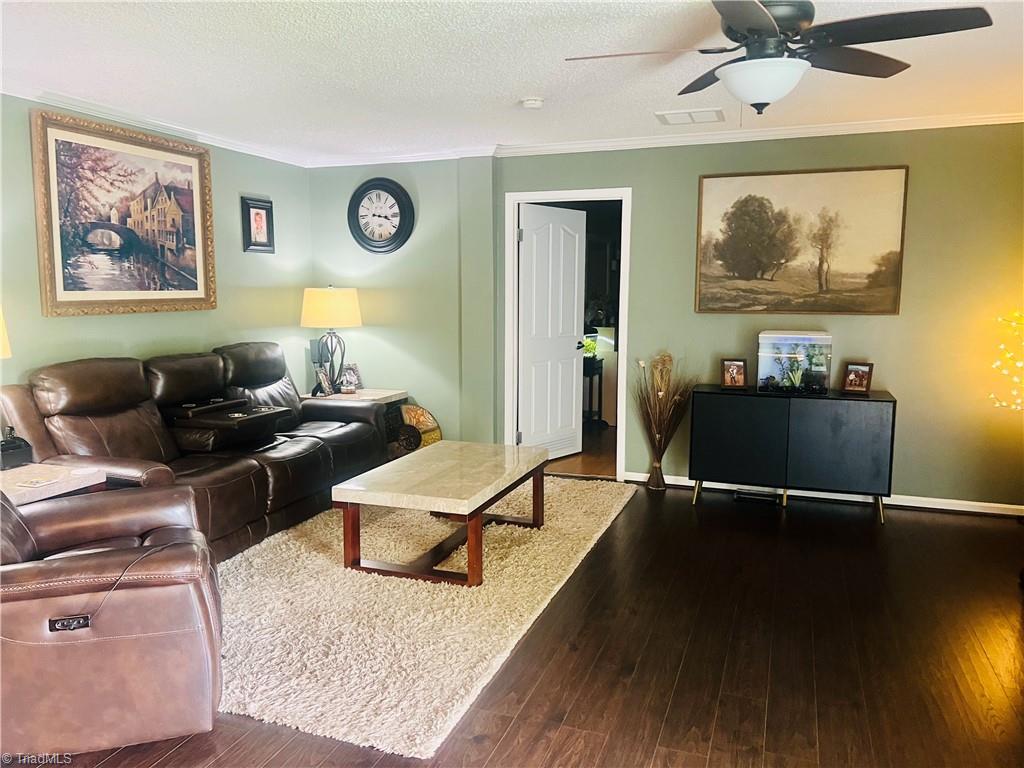 124 Glenhaven Way Property Photo 4
