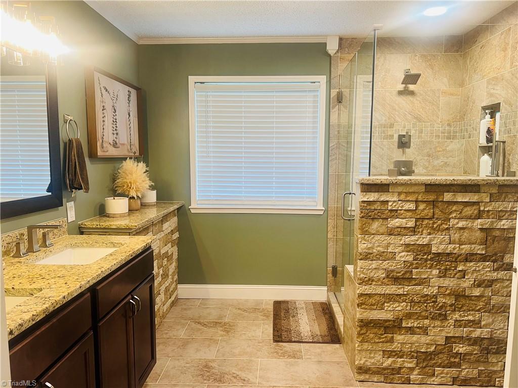 124 Glenhaven Way Property Photo 12