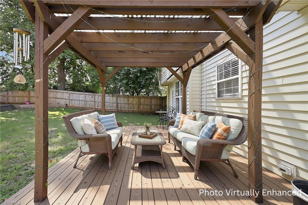 1704 Crinan Court Property Photo 8
