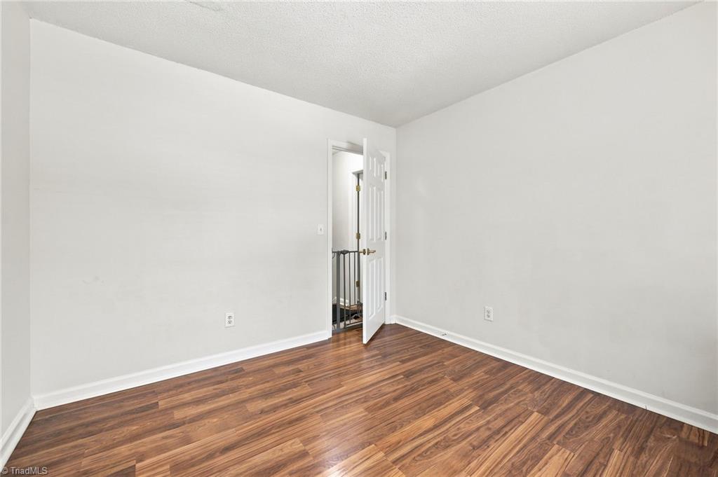 1704 Crinan Court Property Photo 18