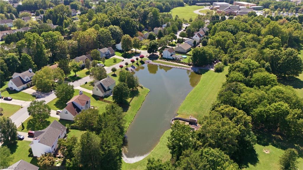 1704 Crinan Court Property Photo 30