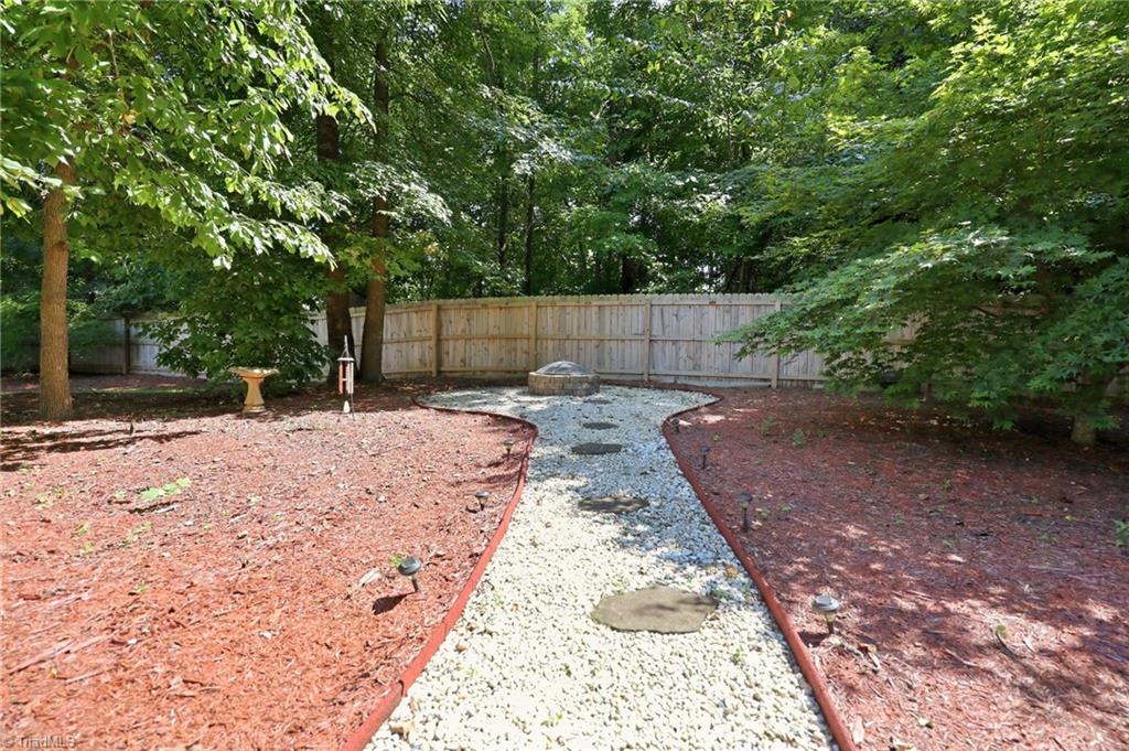 1704 Crinan Court Property Photo 31