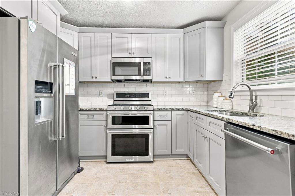 1704 Crinan Court Property Photo 49