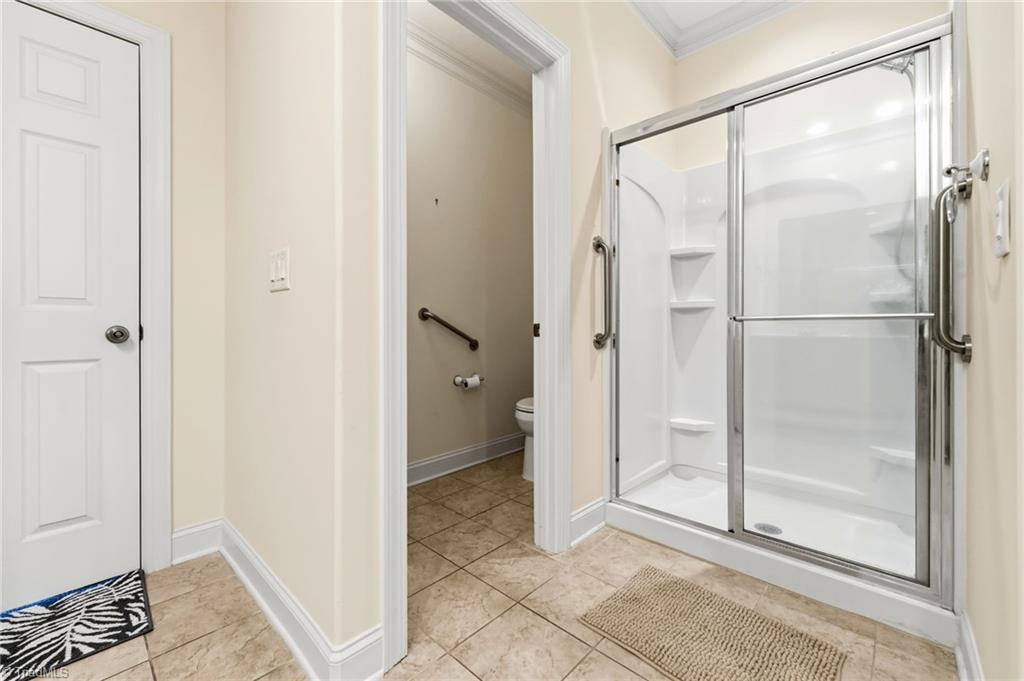 5252 Esher Drive Property Photo 20