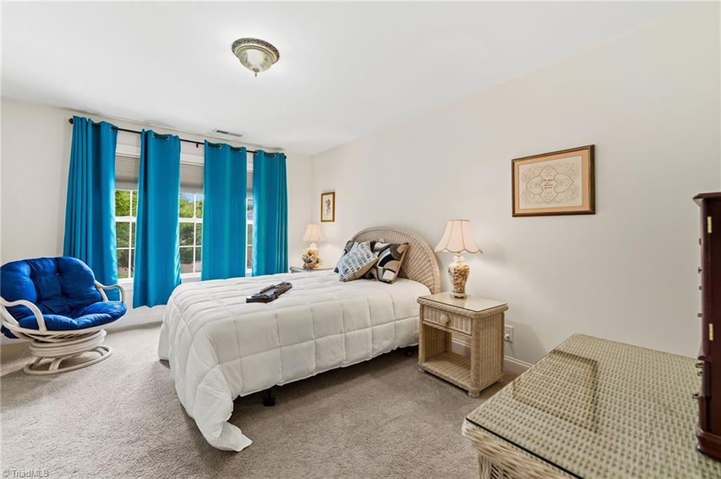5252 Esher Drive Property Photo 27