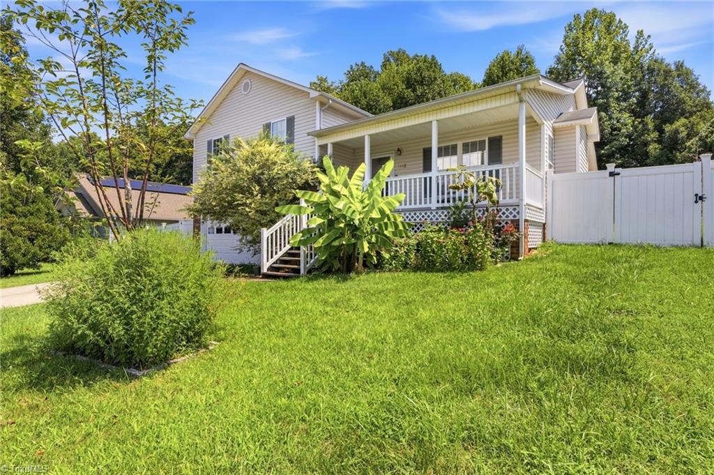 1448 Hawkcrest Lane Property Photo 4