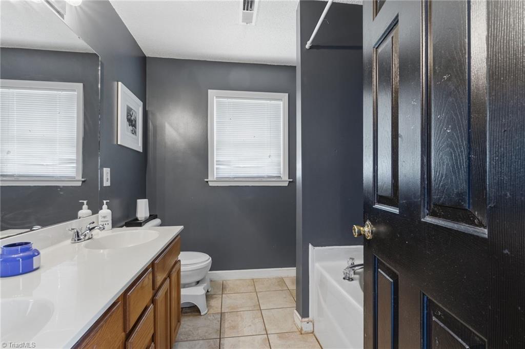 1448 Hawkcrest Lane Property Photo 10