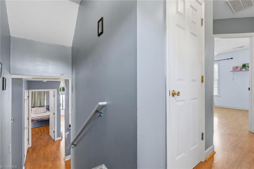 1448 Hawkcrest Lane Property Photo 25