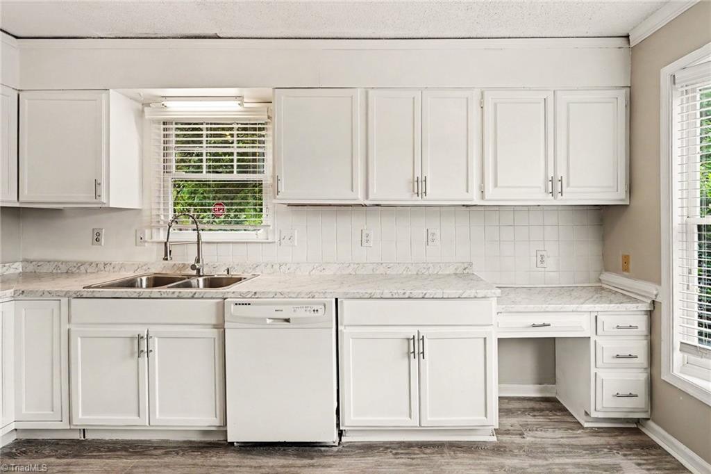 1100 Yellowbell Place Property Photo 6