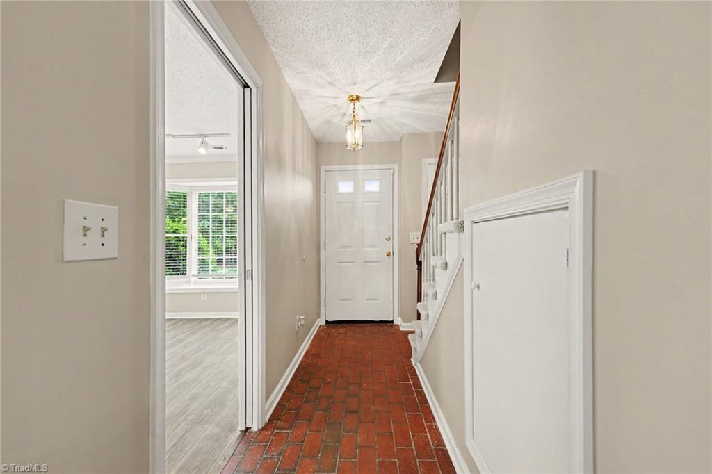 1100 Yellowbell Place Property Photo 15