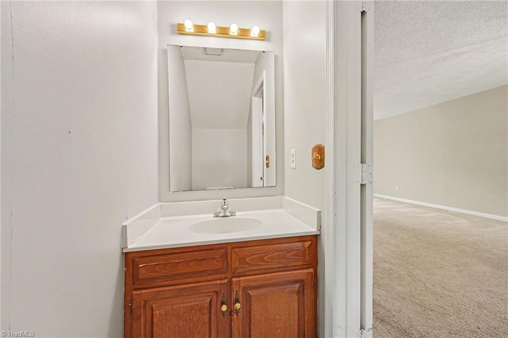 1100 Yellowbell Place Property Photo 23