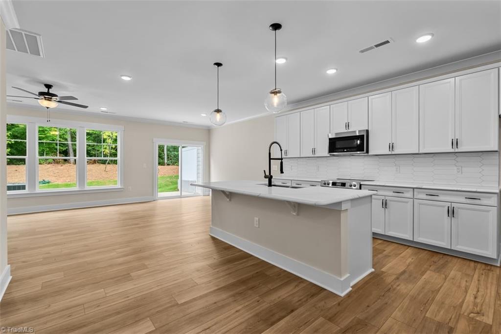 5213 Maple Blossom Trail Property Photo 7