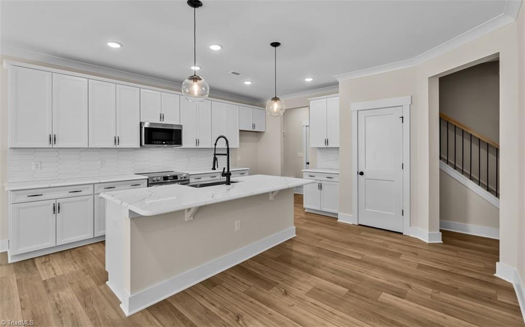5213 Maple Blossom Trail Property Photo 9