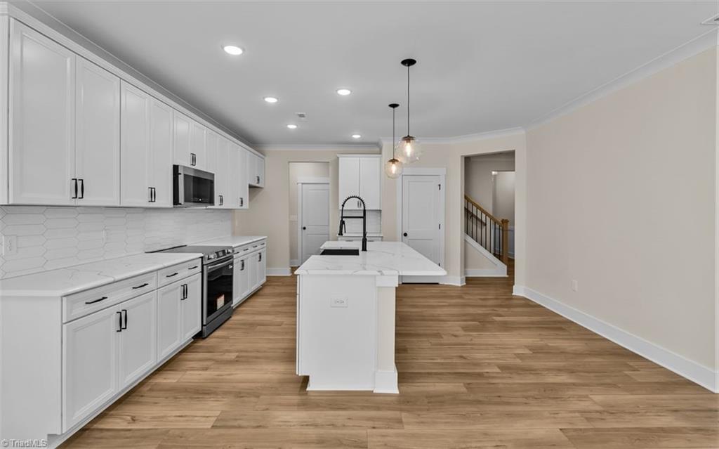 5213 Maple Blossom Trail Property Photo 10