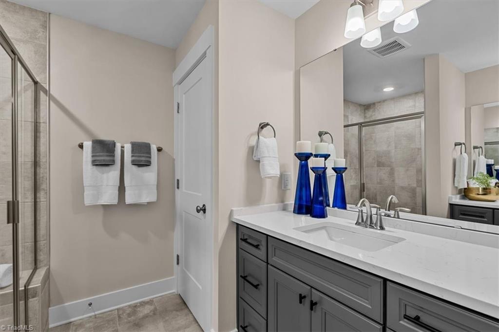 5213 Maple Blossom Trail Property Photo 18