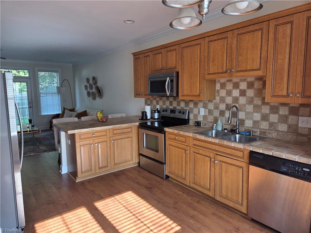 18 Rhododendron Drive Property Photo 4