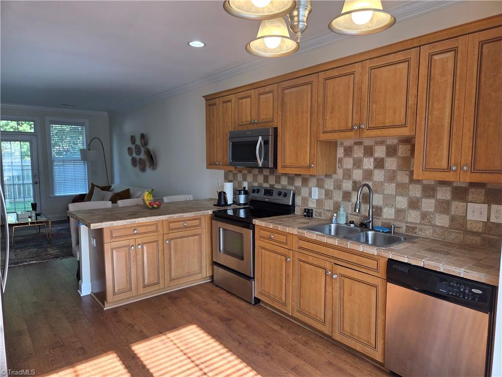 18 Rhododendron Drive Property Photo 6