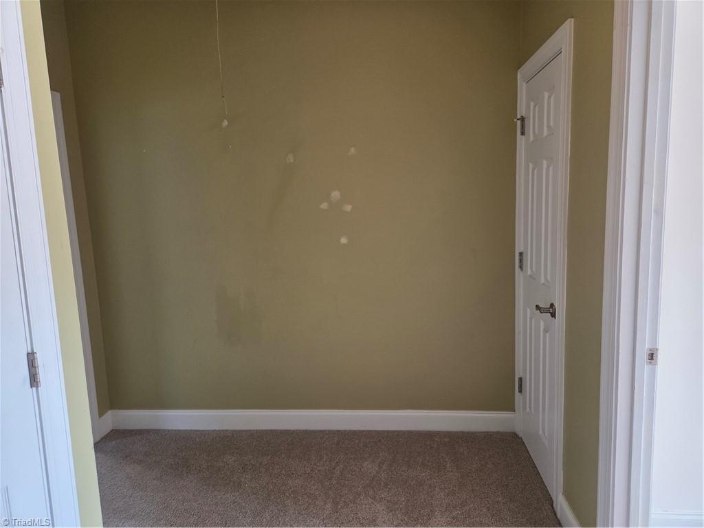 18 Rhododendron Drive Property Photo 17