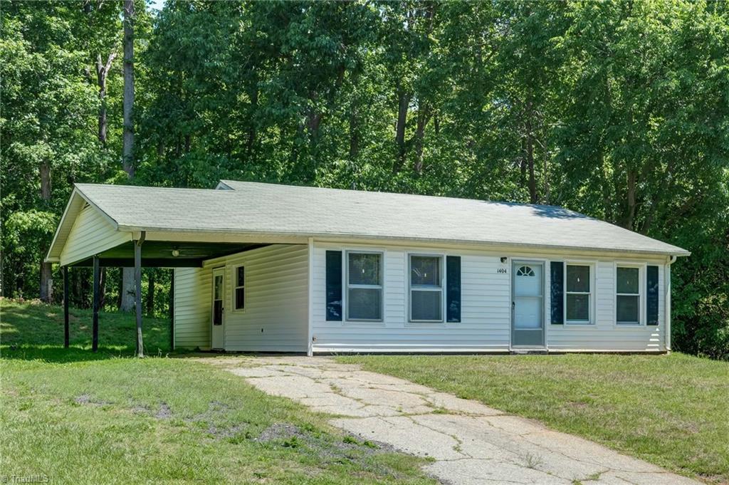 1404 Ballymena Drive Property Photo 1