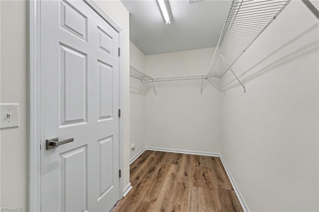 112 Parkview Court Property Photo 23