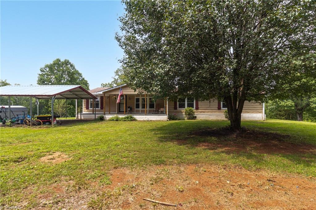 1352 Gravitte Road Property Photo 1