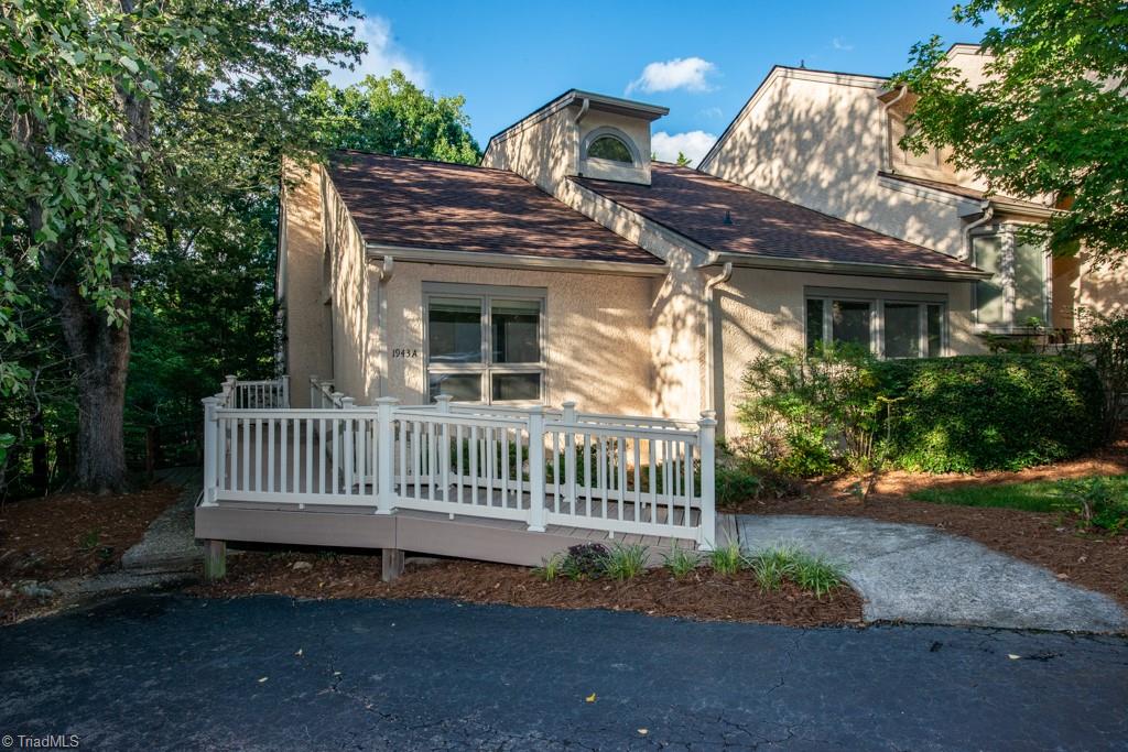1943 A Eastchester Drive Property Photo 2