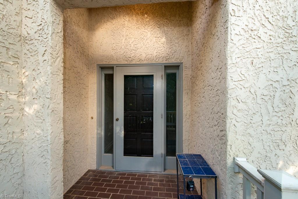 1943 A Eastchester Drive Property Photo 3