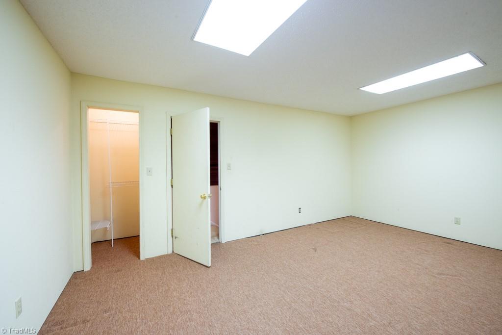 1943 A Eastchester Drive Property Photo 26
