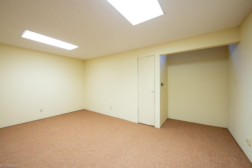 1943 A Eastchester Drive Property Photo 27