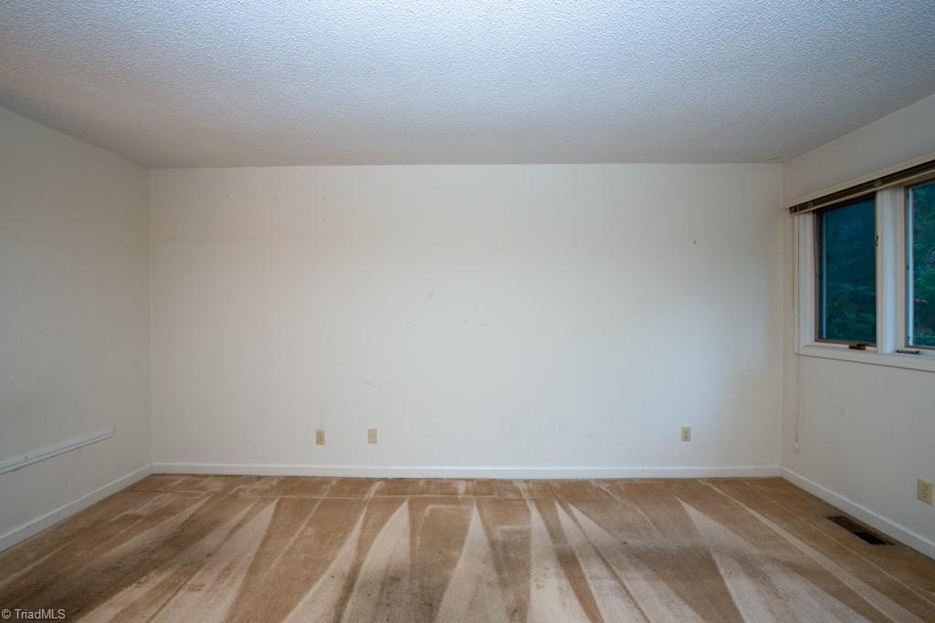 1943 A Eastchester Drive Property Photo 34