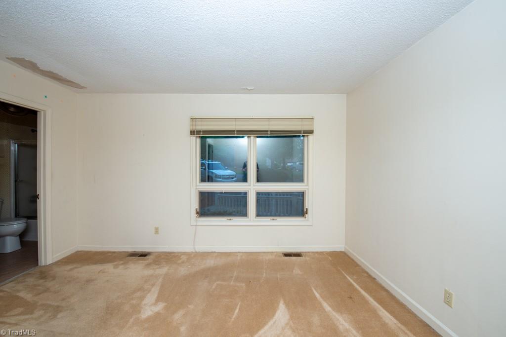 1943 A Eastchester Drive Property Photo 40