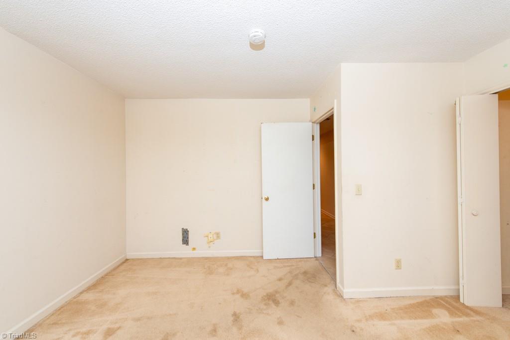 1943 A Eastchester Drive Property Photo 42